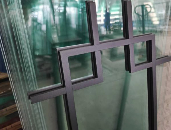中空格條玻璃